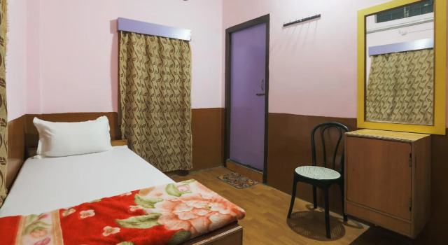 SPOT ON 43459 Oasis Lodge, Book Hotel Jorhat Assam
