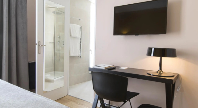 Номер Superior Hôtel Mathis Elysées