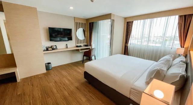 Номер Deluxe Premier Отель GLOW Pattaya