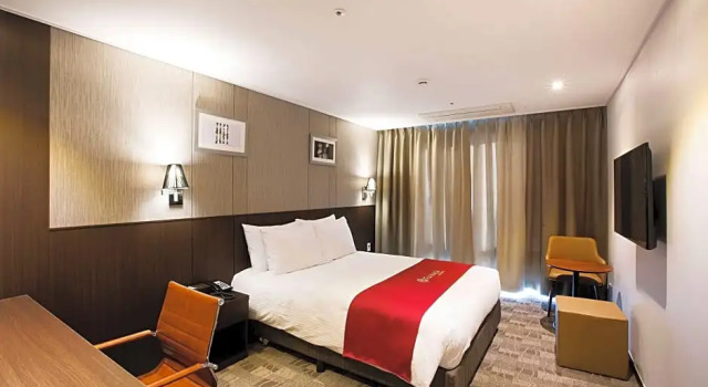 Трёхместный номер Deluxe Ramada by Wyndham Jeju City Hall