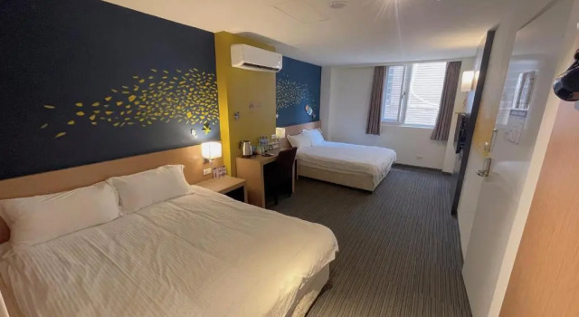 Четырёхместный номер Standard Breeze and Waves Hostel