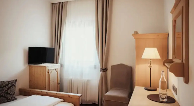 Одноместный номер Comfort с балконом Kristallhotel Corona-Krone