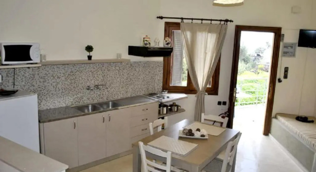 Студия Chouzourakis Studios