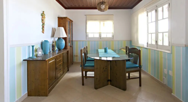 Villa Lydia, Забронировать Вилла Praia de Faro Фару, рядом с Пляж острова Фару
