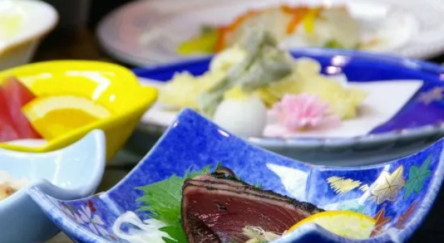 Kochishi Kokumin Shukusha Katsurahamaso, Prenota Hotel Kochi 