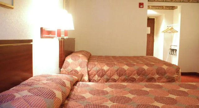 Четырёхместный номер Standard Horizon Inn