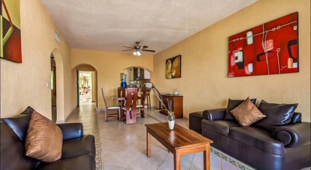 2 BR 2 BathR Rinconada Del Sol, Забронировать Отель Отели Плая-дель-Кармен с бассейном, рядом с Пляжный клуб Mamitas, Бассейн