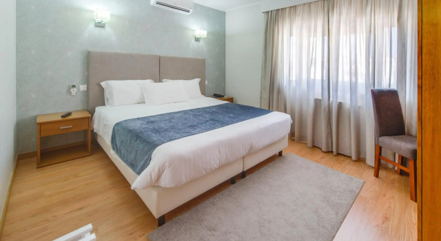 Hotel D. Dinis, Забронировать Отель Лейрия Бейра-Алта, рядом с Луис де Камоес Гарден