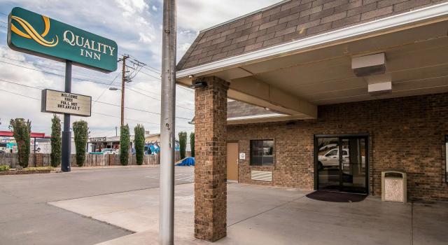 Отель SureStay Plus by Best Western Alamogordo White Sands