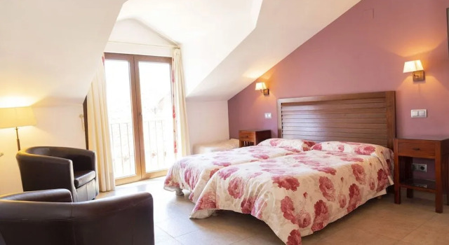 Casas Rurales Abuela Benita, Varaa Hotelli Hotellit Madridin maakunta pysäköinnillä, Pysäköinti