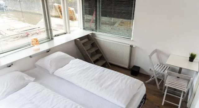 Номер Deluxe HouseBoat next to AMSTEL