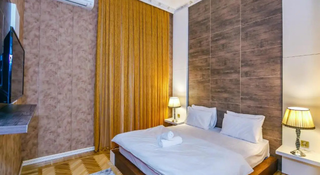 Super Deluxe Apartment on Nizami Street