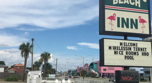 Flamingo Beach Inn