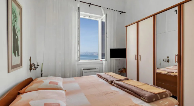 Beach rooms Riviera - Žuta Kuća, Забронировать Вилла Макарска Biokovo Nature Park