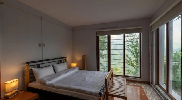 The Perch - 2bhk w panoramic hill view by Roamhome, Rezervovat Hotel Mussoorie Uttarakhand