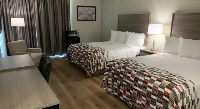 Шестиместный номер Deluxe Red Roof Inn Niagara Falls