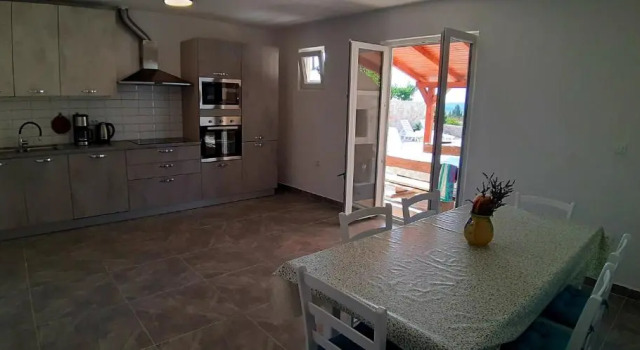 Villa Roza, Buchen Sie Villa Hotels in Gespanschaft Split-Dalmatien mit Pool, Schwimmbad