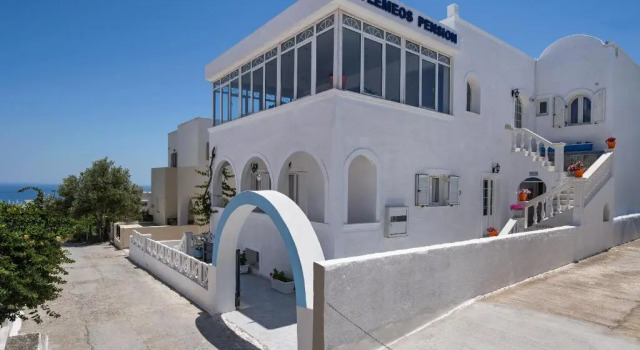 Pension Ptolemeos, Забронировать Отель Отели Тиры с парковкой, рядом с Культурный центр Гизи Мегарон, Парковка