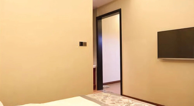 Shangsu Qingxiang Hotel (Yueyanglou Pedestrian Street)