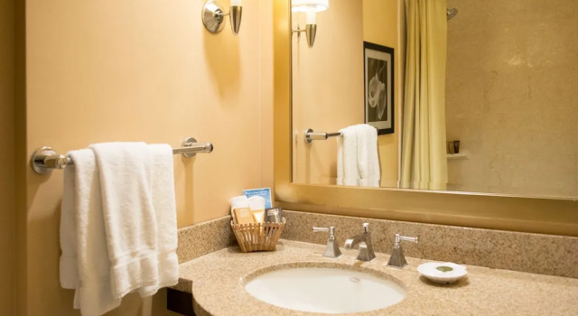 Номер Deluxe с балконом Pacific Palms Resort and Golf Club