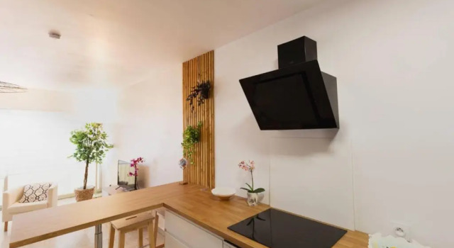 Maxbnb - MOURILLON PLAGE - 90m de la mer - T2 45m2 - Parking Public Gratuit 800m-1300 places, Забронировать Отель Тулон Var coast, рядом с Тулонский пляж