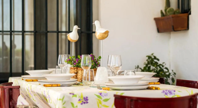 Kukutana, Book Hotel Aznalcazar Huelva