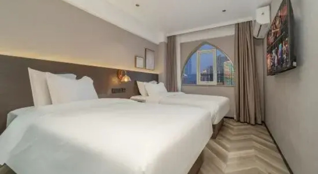 The Andaman Star Trek Hotel (3rd Street, two alleys, Chaoyang Plaza, Nanning)