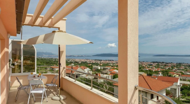 Апартаменты Beautiful Apartment in Between Split and Trogir