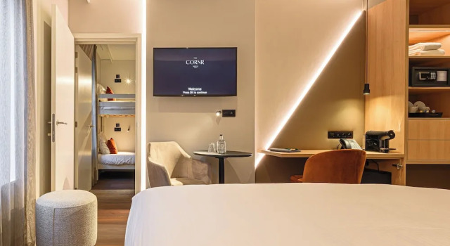 Двухместный семейный номер Standard The CORNR Hotel