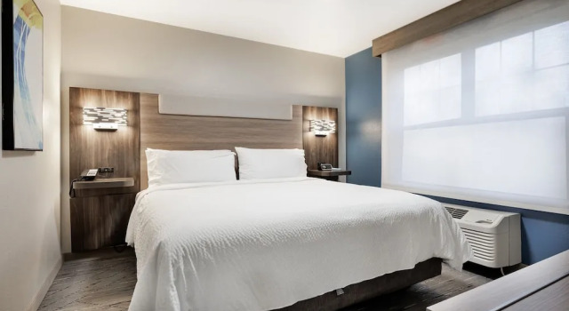 Номер Premium Holiday Inn Express & Suites Zion by IHG