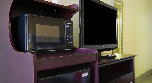Люкс c 1 комнатой Quality Inn Historic East - Busch Gardens Area