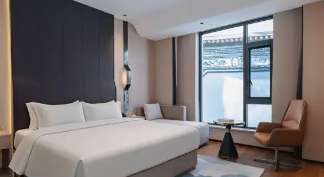 Люкс Comfort Dali Erhai Hotel (High-speed Rail Station Branch)
