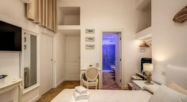Двухместный номер Standard с видом на внутренний двор Sorrento Square Suites