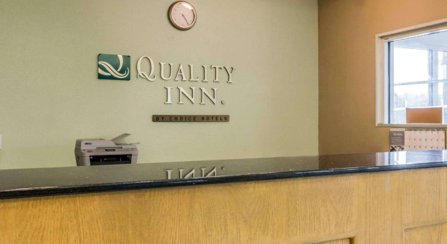 Quality Inn Kalamazoo, Book Hotel Hoteller i Kalamazoo med pool, Swimmingpool