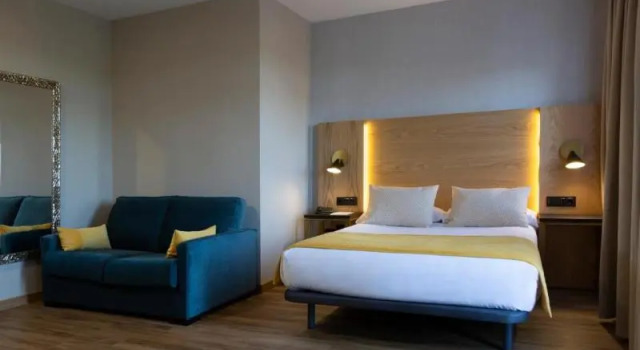 Номер Standard с балконом Hotel Zentral Mayoral