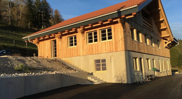 Gite La Guillemette, Prenota Hotel Les Combs 