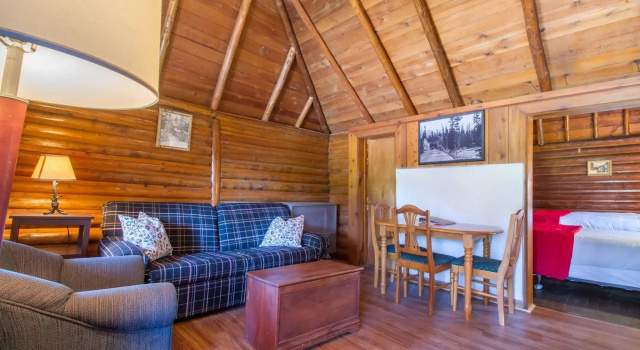 Kootenay Park Lodge, Buchen Sie Campingplatz Vermillion Crossing British Columbia