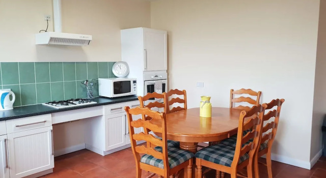 Апартаменты Цокольный этаж с 4 комнатами Ingoldale Fully Adapted Apartments
