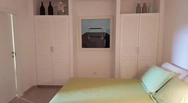 Charming Porto Santo Stefano Apartment With Pool Access, Забронировать Апартаменты/квартира Отели Порто-Санто-Стефано с парковкой, Парковка