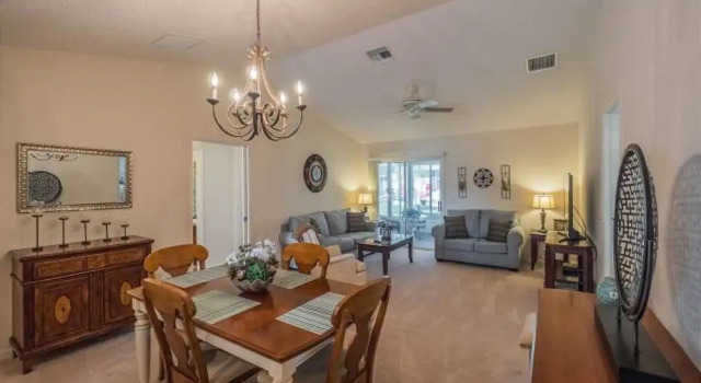 English Ivy Court 2600 by White Pelican VR, Buchen Sie Hotel The Villages 