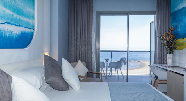 Двухместный номер Deluxe AZ Hotel Vague d’Or
