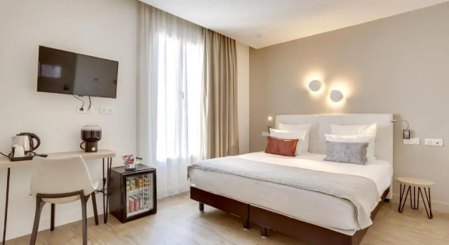 Двухместный номер Deluxe Hotel Courseine