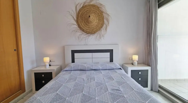 Клубные апартаменты с балконом и с видом на бассейн Benidorm sky - High-rise apartments