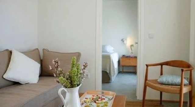 Kamaroti Suites Hotel, Varaa Hotelli Artemonas 