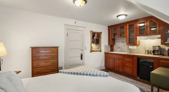 Номер Business Greenbriar Inn