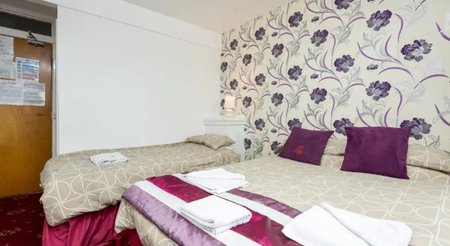 Номер Standard Canberra Hotel
