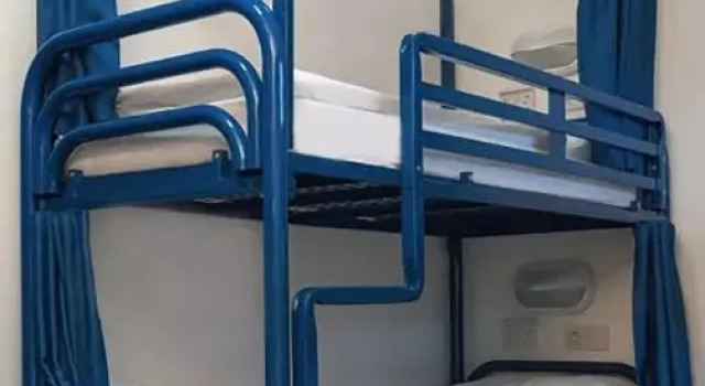 Кровать в общем номере (мужской номер) Kinlay Hostel Eyre Square - Best Hostel in Ireland 2025