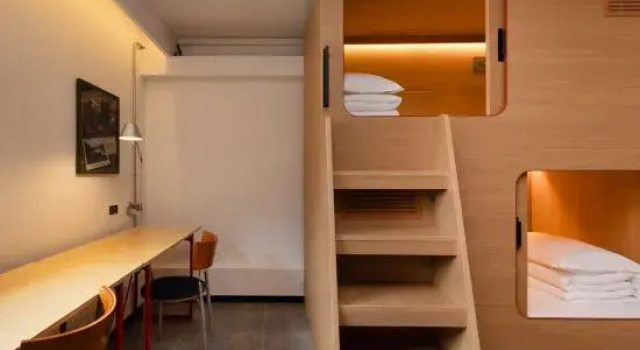 Кровать в общем номере (мужской номер) 松果国际青年社区Shangri-La Pinecone International Youth Community