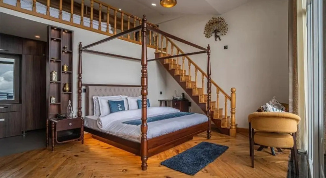 Апартаменты Deluxe Alaya Stays Trios Top Apartment