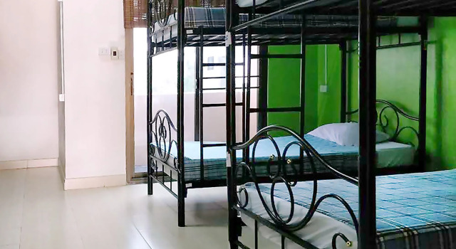 OYO 985 The Twins Hostel, Забронировать Хостел Отели Бангкока с бассейном, рядом с Ват-Чана-Сонгкхрам, Бассейн